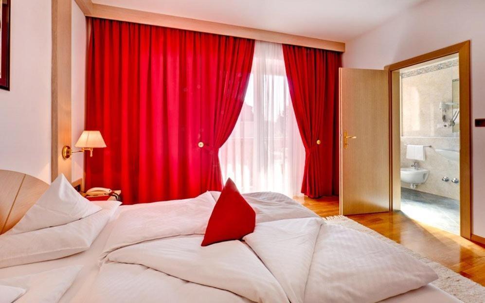 Standard Double Room,50433136:JPEG